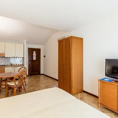 홀리데이파크 Vista Village 4*