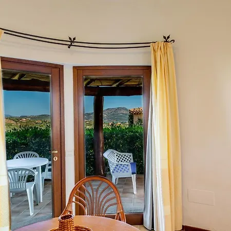 Vista Village 4*