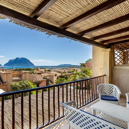 Vista Village 4*