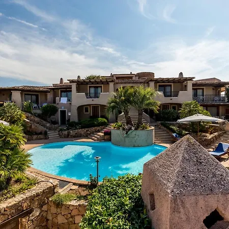 Vista Village 4*