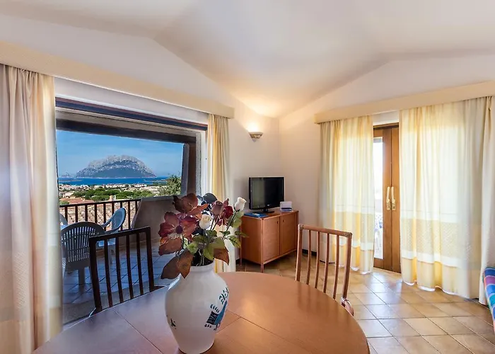 Vista Village 4*
