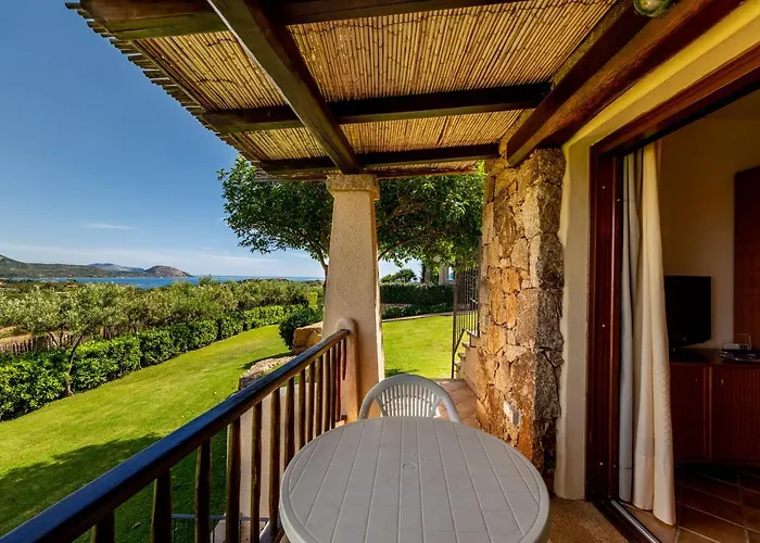 Vista Village 4*