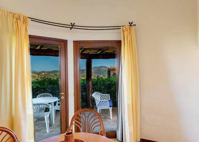 Vista Village 4*