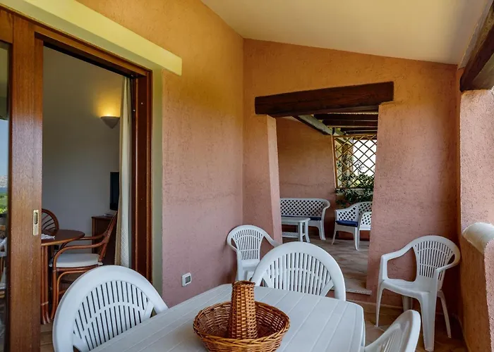 Vista Village Tatil parkı Loiri Porto San Paolo