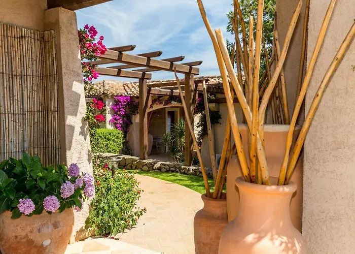 Vista Village 4*